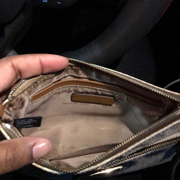 Small Handbag - Picture 2 of 3